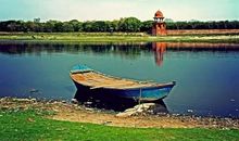 在友情的道路上