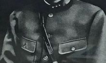 莫使英雄泪满襟