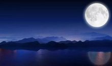 家乡的月下景色