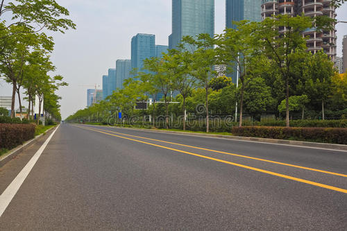 旁边的道路也是道路组成