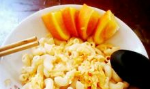 谁道锦颜只欢谑