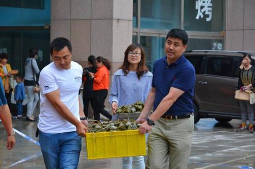 慈善机构在我们方面