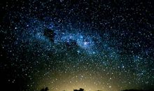 夜空中最闪烁的光