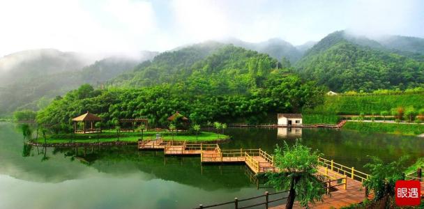 旅游乡的匿名山