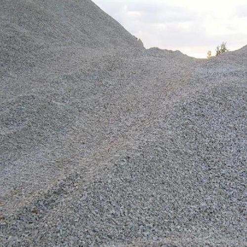 那天我遇到了一块石头。