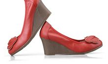 妈妈给我买的新鞋子