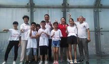 与山里的孩子在一起