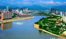 玉融的春夏秋冬