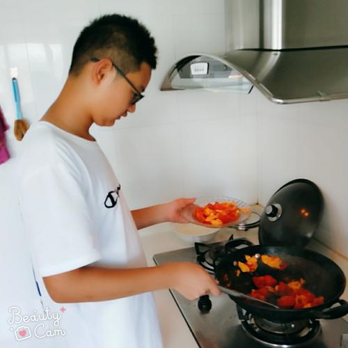 暑假，我为妈妈做了一顿饭。