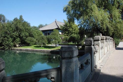 校园四季风景良好