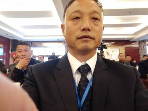 抚摸生活