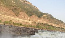 五一游玩壶口瀑布_1200字