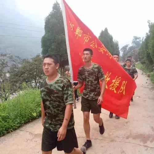 致力于火战士