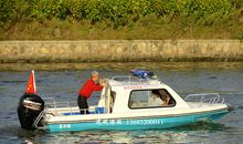 水中快艇才能远航