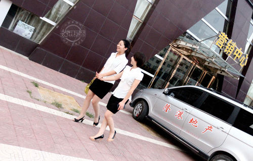 萨尔萨，我们有同样的情人，如筷子_900字
