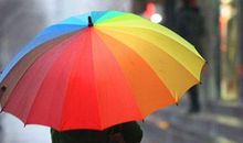 街头有把美丽的伞_550字