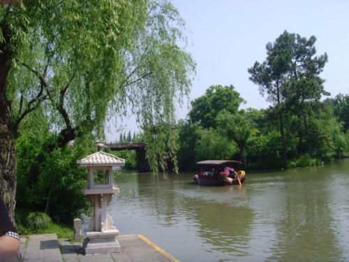 西湖在早上