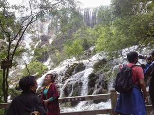 暑假旅行 - 九寨沟和黄龙旅游_200字