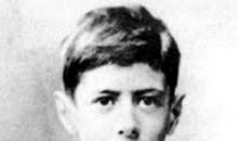 名人父亲：戴高乐：坚决避免特殊化_250字