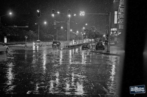 雨夜_1200字