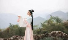 谦虚名言：盛满易为灾，谦冲恒受福_600字