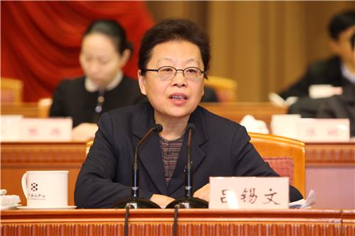 杨伟
