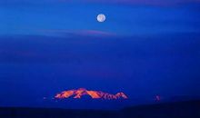 黑板报素材：一个多么熟悉的名字_学雷锋黑板报_550字