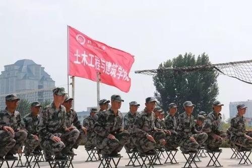 感受军事训练的苦涩和音乐_750字
