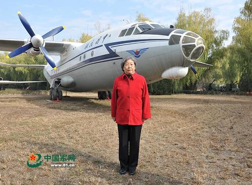 中国传奇飞行女将军刘晓连城奇迹_1500字