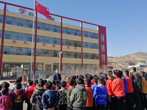 4月份国旗下的言论：坚定地建立一种生命感