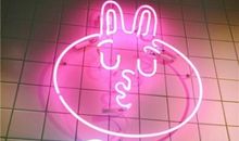 关于霓虹灯的比喻句