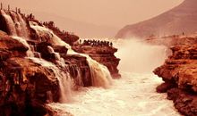 描写瀑布的比喻句