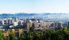 咱班的“管事婆”_550字