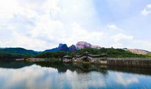 我在黄昏等待——读《梦里花落知多少》有感_800字