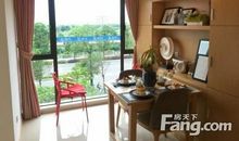 双子星坠入深深海_250字