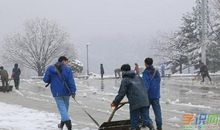 关于扫雪的作文：扫雪_450字