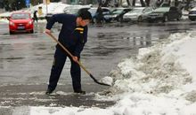 关于扫雪的作文：扫雪_550字