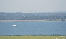 [PK赛]关于微笑的作文：苇叶上的阳光_900字