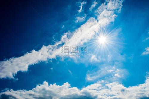 太阳中的三首歌曲_1200字