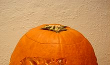 卡通造型南瓜灯的制作--《海面宝宝》人物_50字