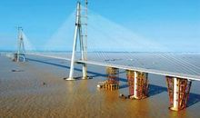 雄伟的苏通大桥_550字