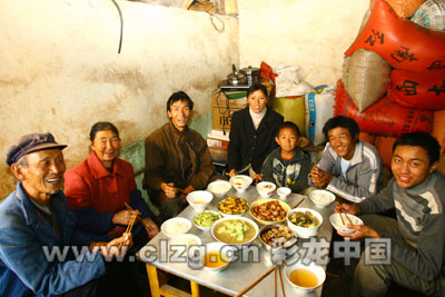 关于中秋节的作用：中秋节圆米_900字