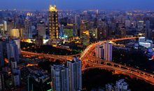 城市系列——不眠 上海_1000字