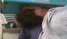 真实的大学生活写照：睡觉也疯狂！