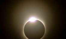 关于日全食的作文：中国迎500年一遇日全食_800字