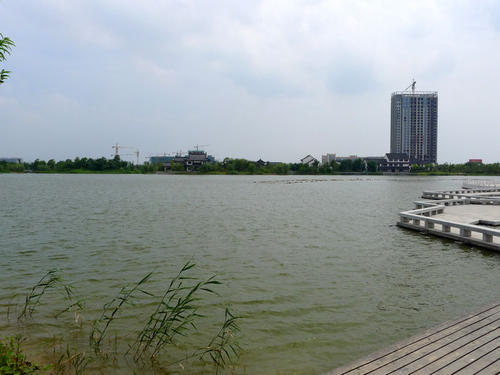 旅游双湖公园_200字