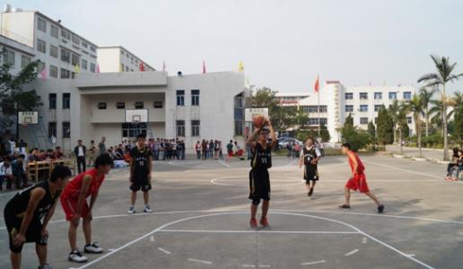 练习练习微笑，因为我不想毕业，哭泣