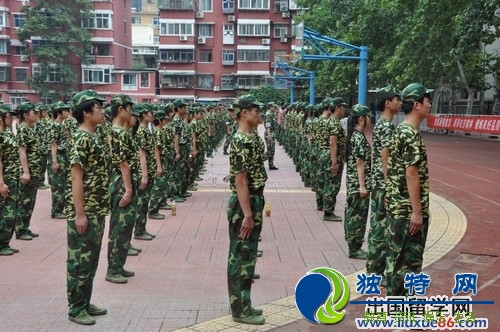 2018年经典搞笑军事训练标签口号