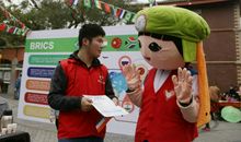 关于雷锋的作文：我身边的小雷锋_500字