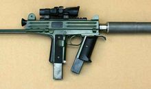 三个“冲锋枪”_500字